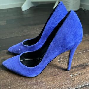 Charles David royal blue suede pumps size 6- brand new